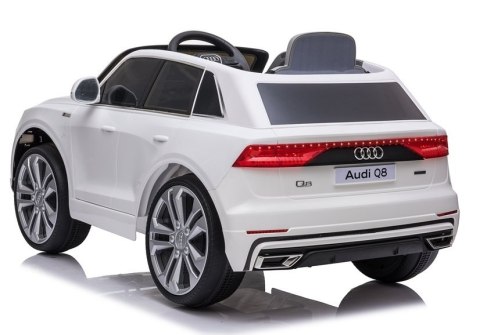 Auto na Akumulator Audi Q8 JJ2066 Biały Auto na Akumulator Audi Q8 JJ2066 Biały