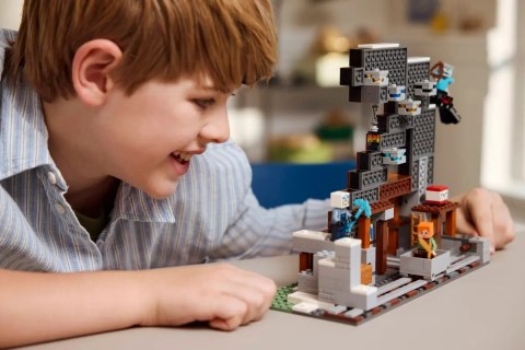 21277 - LEGO Minecraft - Kilofowa kopalnia 21277 - LEGO Minecraft - Kilofowa kopalnia