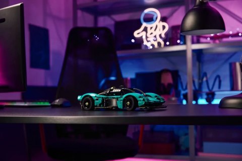 42208 - LEGO Technic - Aston Martin Valkyrie 42208 - LEGO Technic - Aston Martin Valkyrie