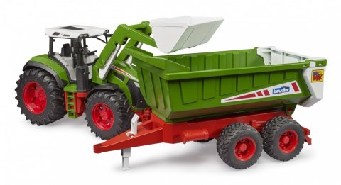 Traktor z ładowaczem czołowym i przyczepą Traktor z ładowaczem czołowym i przyczepą